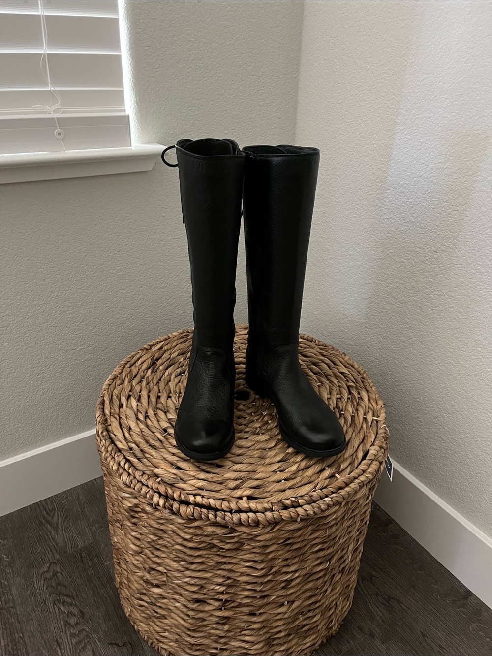 Black Tall Leather Boots - Classic Women's Riding Style